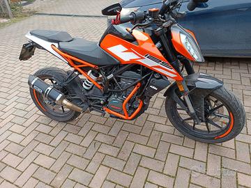 KTM Duke 125