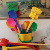 Lotto giochi mare, secchielli, palette , rastrelli