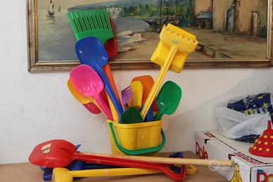 Lotto giochi mare, secchielli, palette , rastrelli