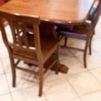 Tavolo e sedie arte povera