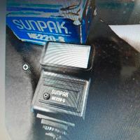 FLASH SUNPAK NE220-SE X MACCHINA FOTOHRAFICA 