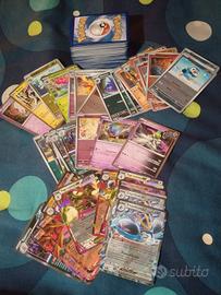 200 CARTE POKÉMON+ MONETE + ADESIVI
