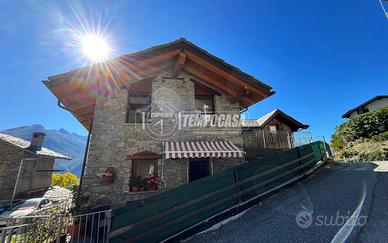 VILLA INDIPENDENTE A QUART