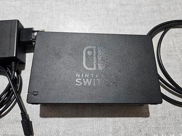 Base per Nintendo Switch compreso di cavi.