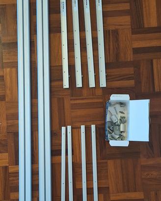 Sistema Ikea Kvartal senza tende.