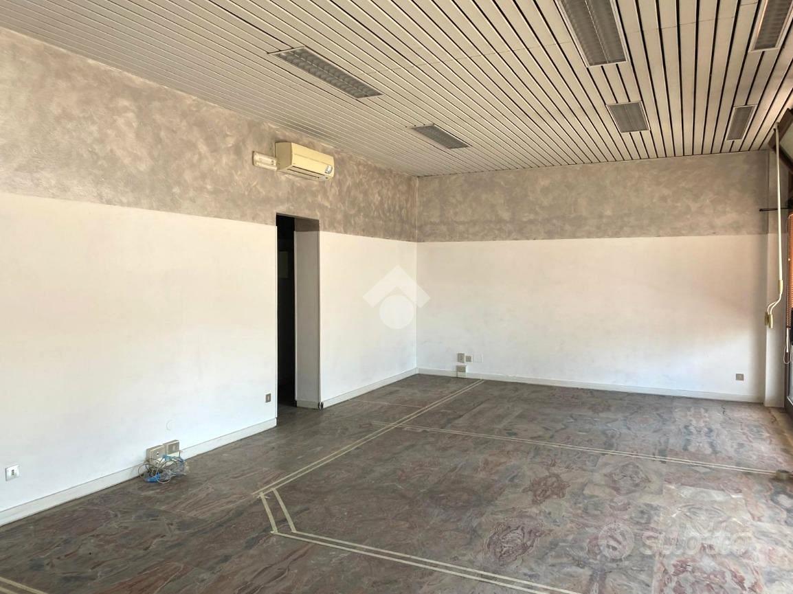 NEGOZIO A CARTURA - Altro