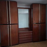 armadio con specchio  e cassettiera