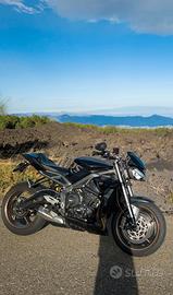 Triumph Street Triple 765RS Carbon Black