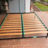 Struttura letto matrimoniale con doghe in faggio