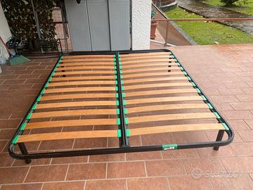 Struttura letto matrimoniale con doghe in faggio