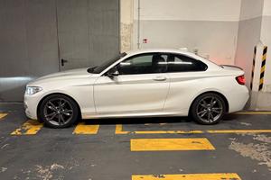 BMW 220i