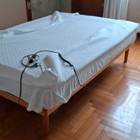 letto elettrico per anziani con materasso