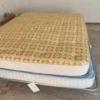 Coppia di materassi matrimoniali