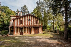 Villa + depandance ad arezzo
