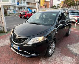 LANCIA YPSILON *ADATTA NEOPATENTATI*