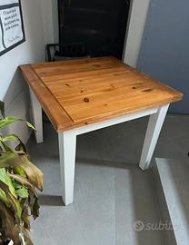 Tavolo pieghevole in legno