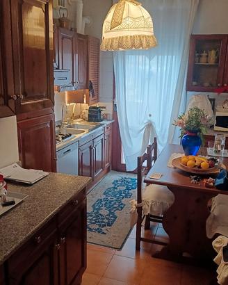  cucina in legno massello vero  con ele