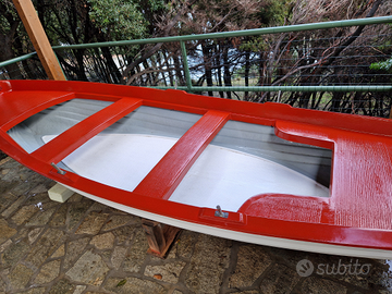 Barca in vetroresina