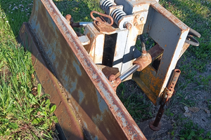 Lama sgombraneve per trattore con attacco a 3 punt