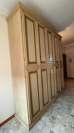 Armadio a 10 ante in avorio e verde salvia