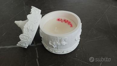 Candela realizzata interamente a mano 