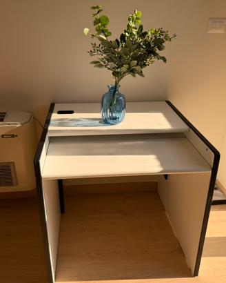 Scrivanie bianche 80 x 80 con piano scorrevole