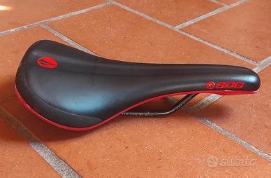 Sella SDG Bel Air 3.0 Lux Nero/Rosso