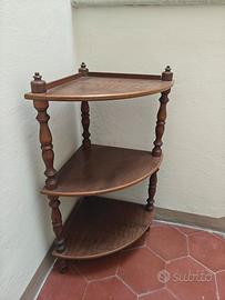Angoliera étagère vintage a tre ripiani in legno