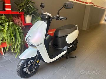 Sym CLBCU 125 - il nuovo MIO 125!
