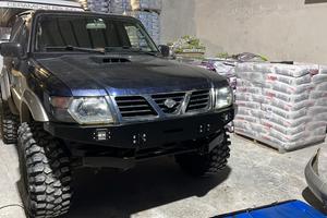 Paraurti gravoso nissan  patrol y61