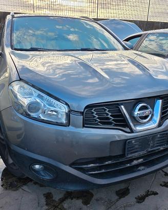Nissan Quashqai anno 2013 per ricambi 1.5dci 110cv