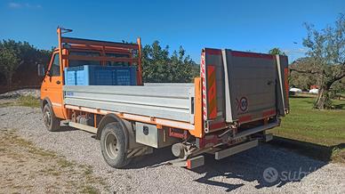 Iveco Daily 59-12 con sponda idraulica - 29q - Pr