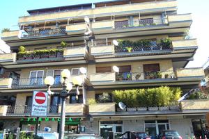 Appartamento Roma [Cod. rif 3215916VRG] (Cassia)
