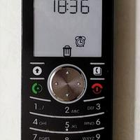 MOTOROLA Motofone F3 SONY ERICSSON J110i