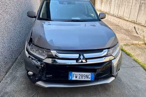 Mitsubishi Outlander 2.2 DI-D 4WD Instyle Plus SDA
