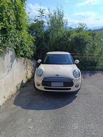 MINI Cooper immatricolata nel 2015