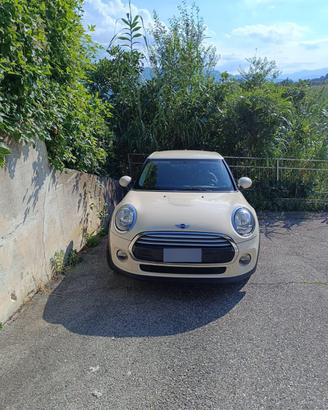 MINI Cooper immatricolata nel 2015