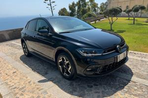 VW Polo r-line
