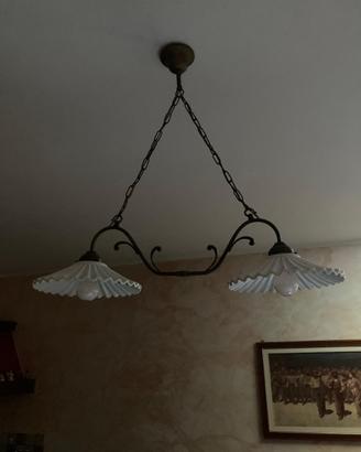 Lampadario in ferro e ceramica