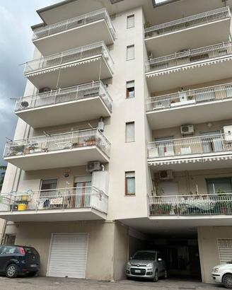 Appartamento di 115 m² con 4 locali e box auto a P