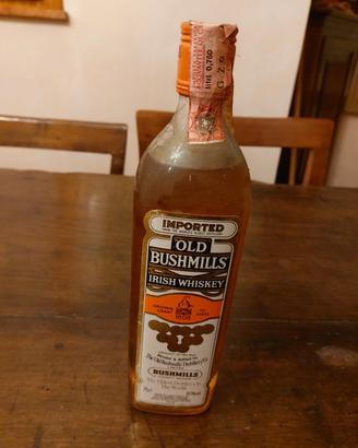 Bottiglia di Whiskey Old Bushmills Irish anni 70