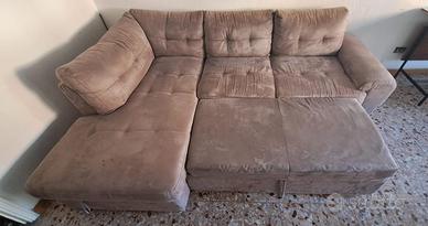 divano estendibile grigio