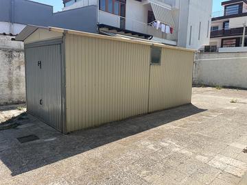 Box in lamiera