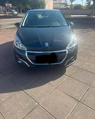 Peugeot 208 PureTech 82 5 porte Allure