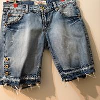 Pantaloncini di jeans al ginocchio Guess