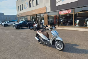 Piaggio Medley 125