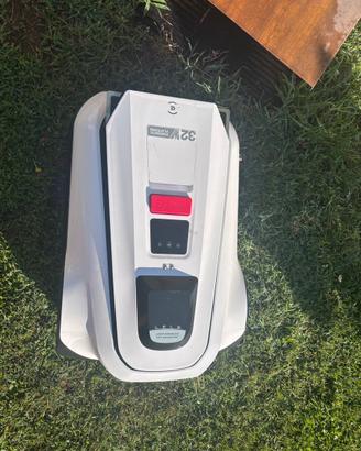 Ecovacs GOAT A1600 RTK robot tagliaerba senza filo