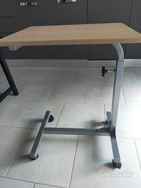 Tavolino multifunzione con ruote