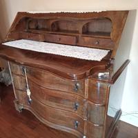 Cassettiera  con ribalta