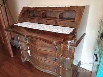 Cassettiera  con ribalta